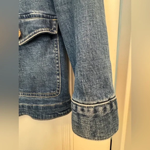 GAP Blue Jean Jacket with Pockets - Picture 5 of 6